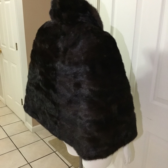 Mink jacket/cape - Picture 12 of 16